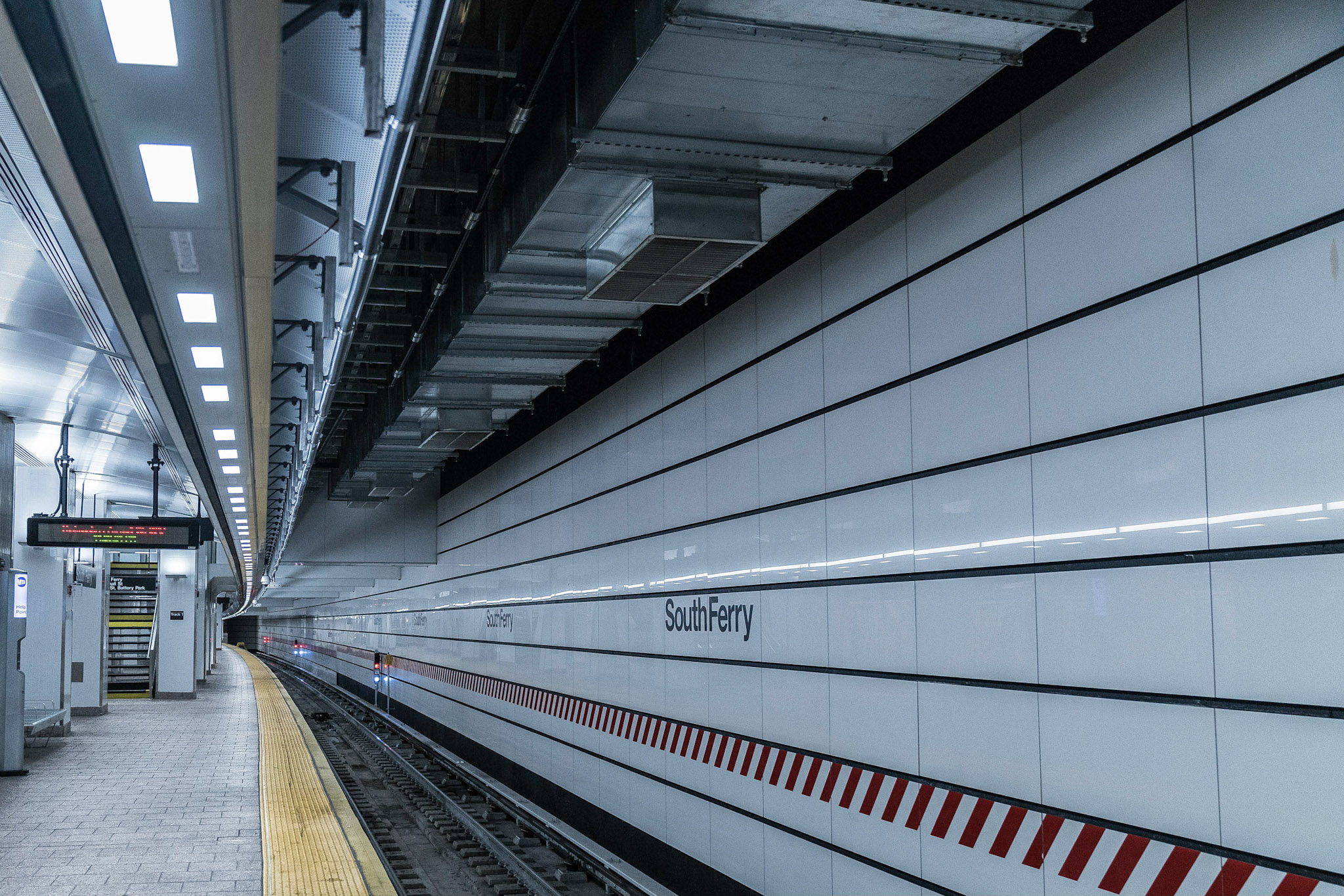 South Ferry Subway Station, NYC | Photo ©  Harry Vitebski | Image is Property of Apogee Lighting Holdings